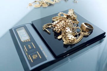 How to Choose the Best Gold Weighing Scale for Your Jewelry Business